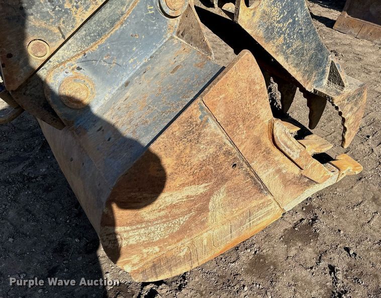 image for item DQ7439 2015 Caterpillar 311FL RR excavator