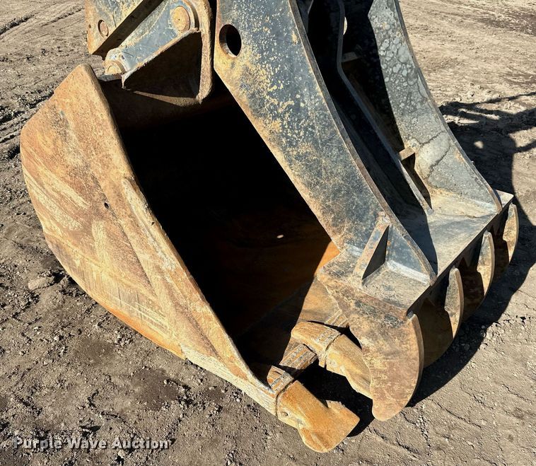 image for item DQ7439 2015 Caterpillar 311FL RR excavator