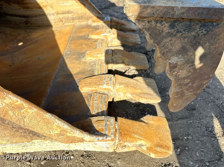 image for item DQ7439 2015 Caterpillar 311FL RR excavator