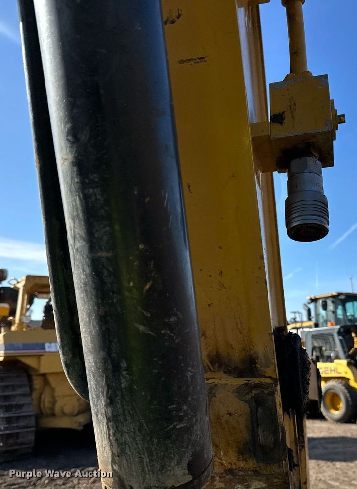 image for item DQ7439 2015 Caterpillar 311FL RR excavator