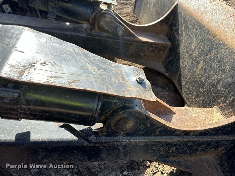 image for item DQ7439 2015 Caterpillar 311FL RR excavator