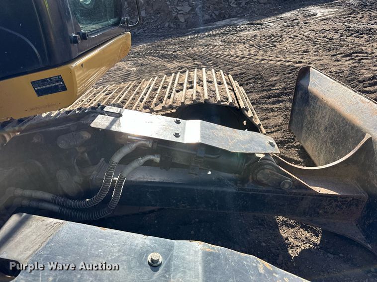 image for item DQ7439 2015 Caterpillar 311FL RR excavator