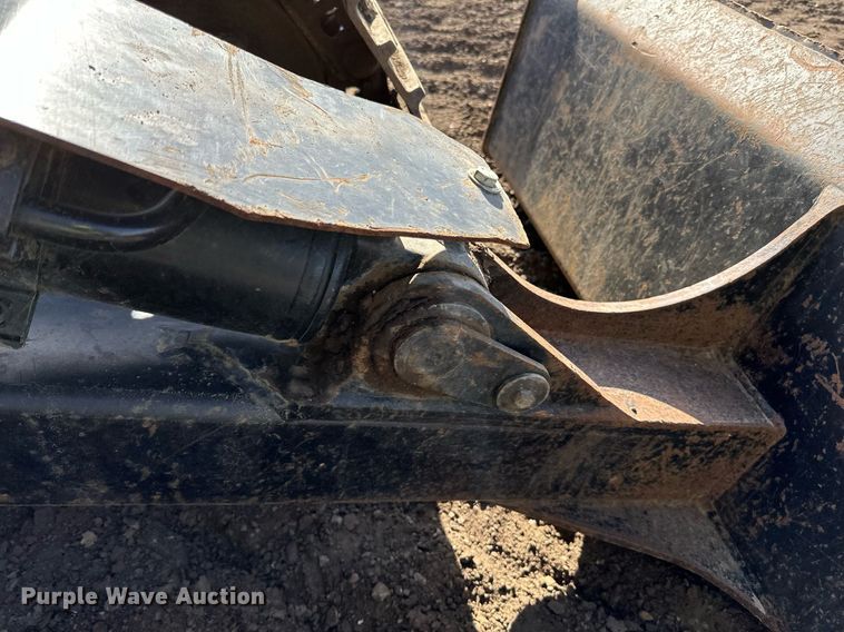 image for item DQ7439 2015 Caterpillar 311FL RR excavator