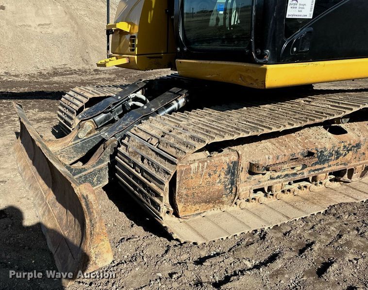 image for item DQ7439 2015 Caterpillar 311FL RR excavator