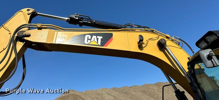 image for item DQ7439 2015 Caterpillar 311FL RR excavator