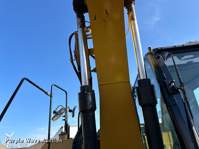 image for item DQ7439 2015 Caterpillar 311FL RR excavator