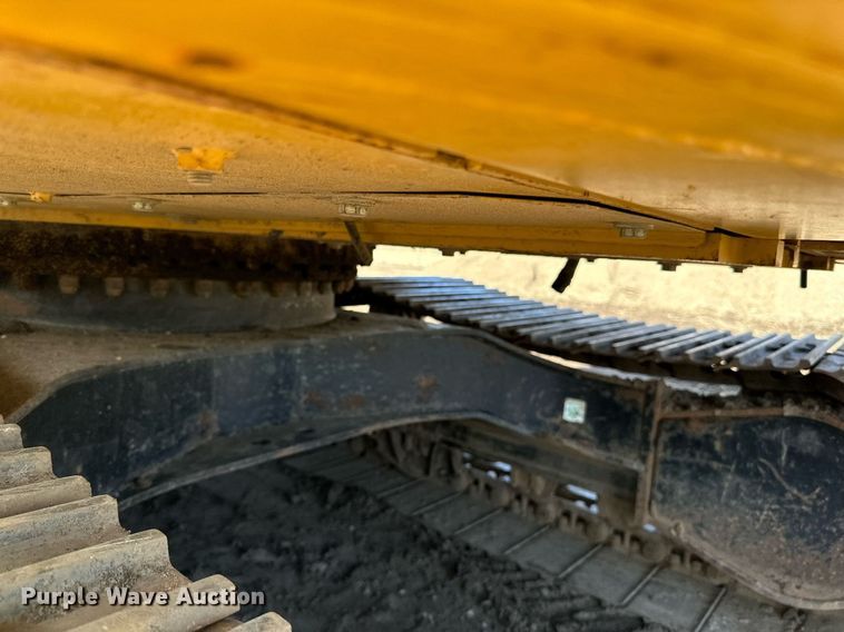 image for item DQ7439 2015 Caterpillar 311FL RR excavator