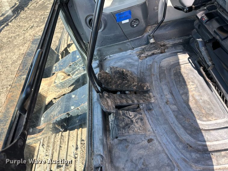 image for item DQ7439 2015 Caterpillar 311FL RR excavator