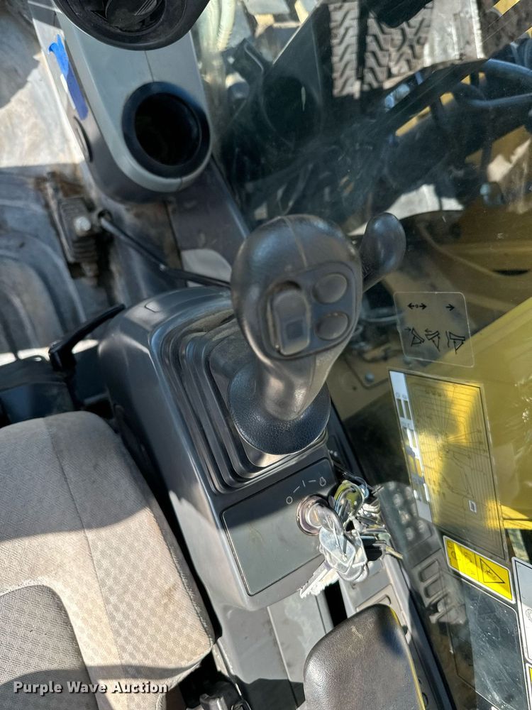 image for item DQ7439 2015 Caterpillar 311FL RR excavator