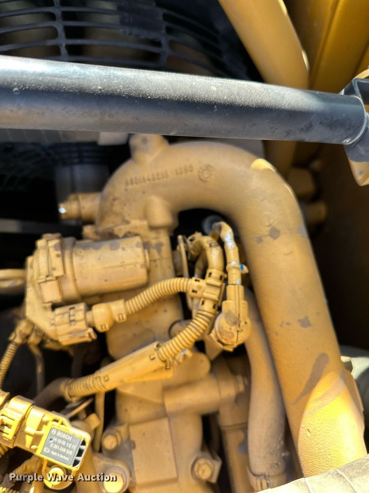 image for item DQ7439 2015 Caterpillar 311FL RR excavator