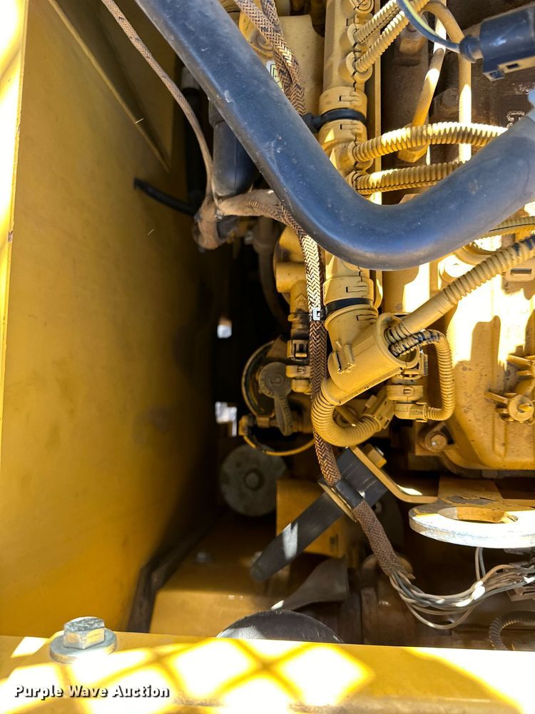 image for item DQ7439 2015 Caterpillar 311FL RR excavator