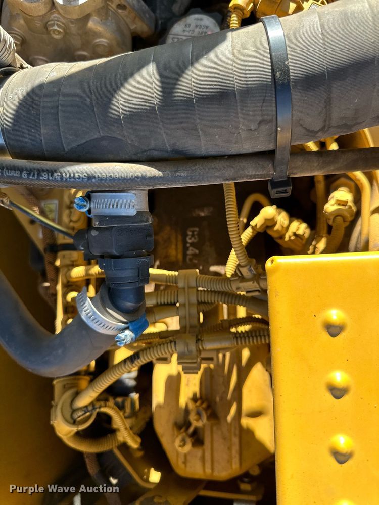 image for item DQ7439 2015 Caterpillar 311FL RR excavator