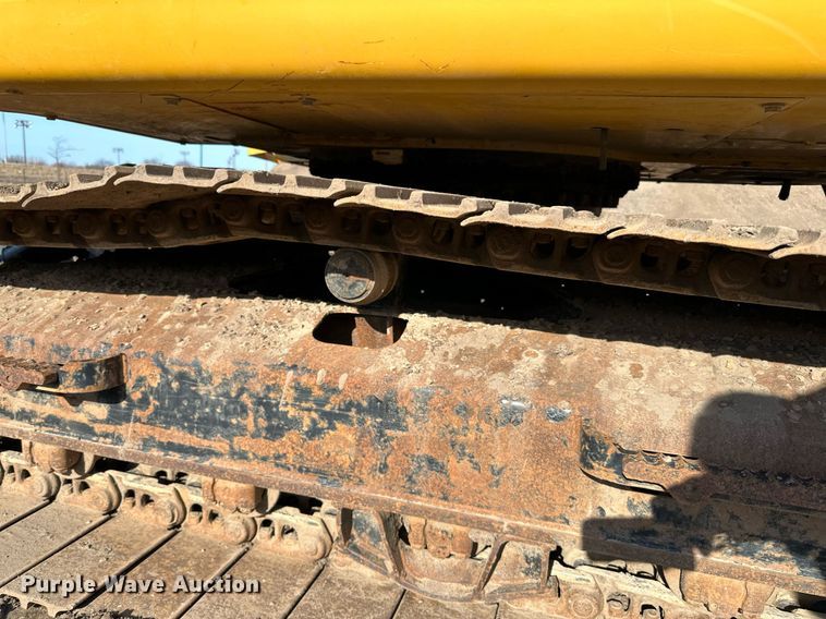 image for item DQ7439 2015 Caterpillar 311FL RR excavator