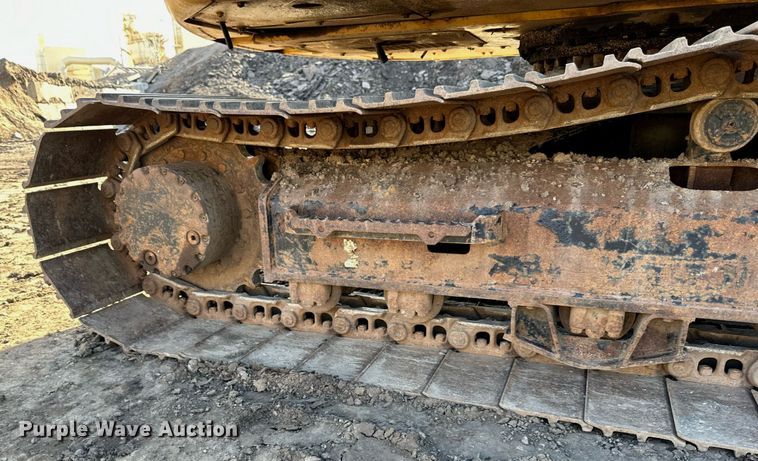 image for item DQ7439 2015 Caterpillar 311FL RR excavator