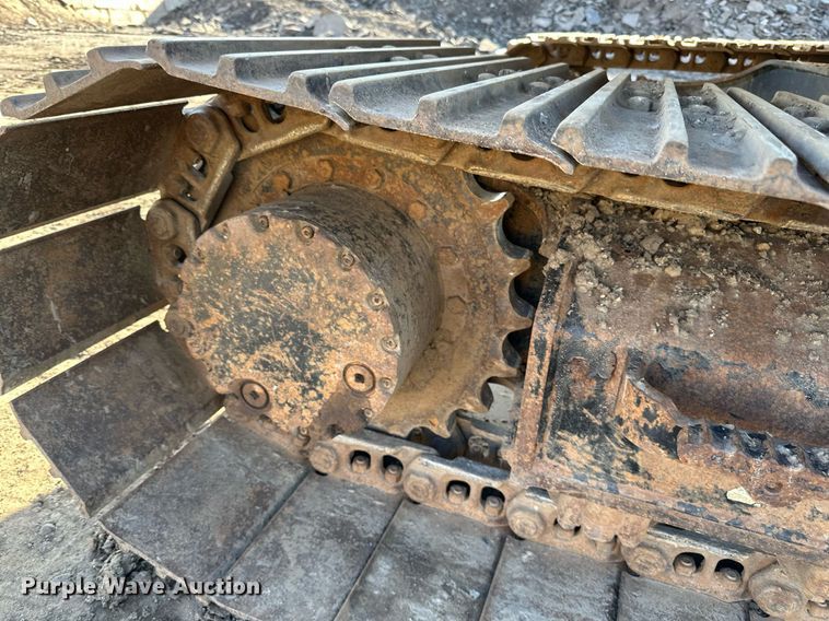 image for item DQ7439 2015 Caterpillar 311FL RR excavator