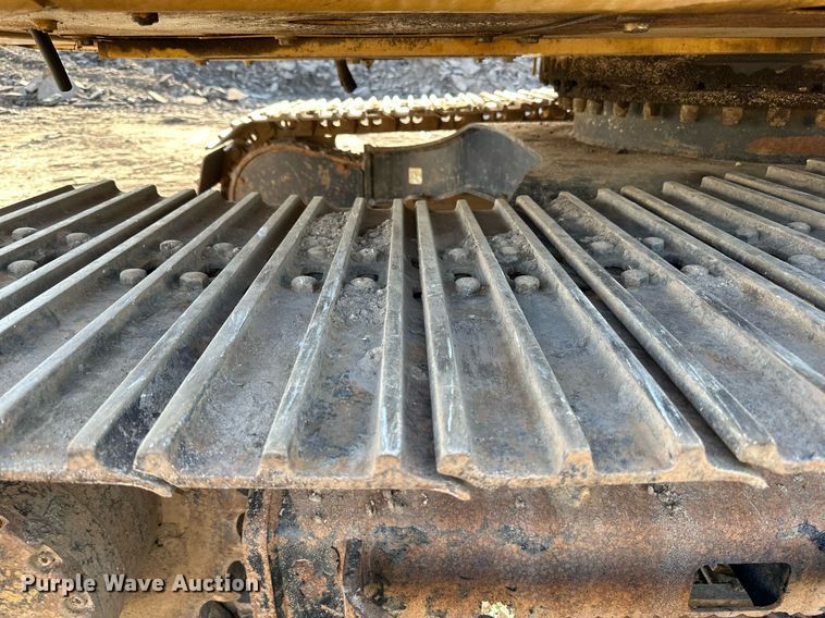 image for item DQ7439 2015 Caterpillar 311FL RR excavator