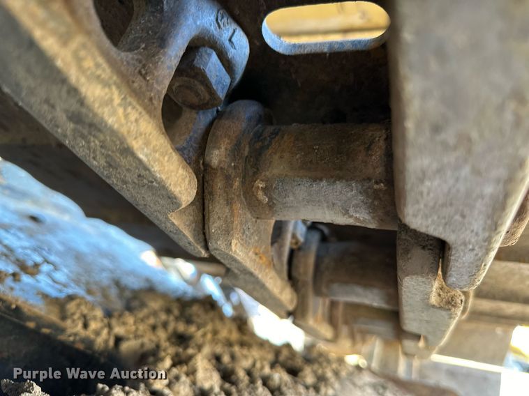 image for item DQ7439 2015 Caterpillar 311FL RR excavator