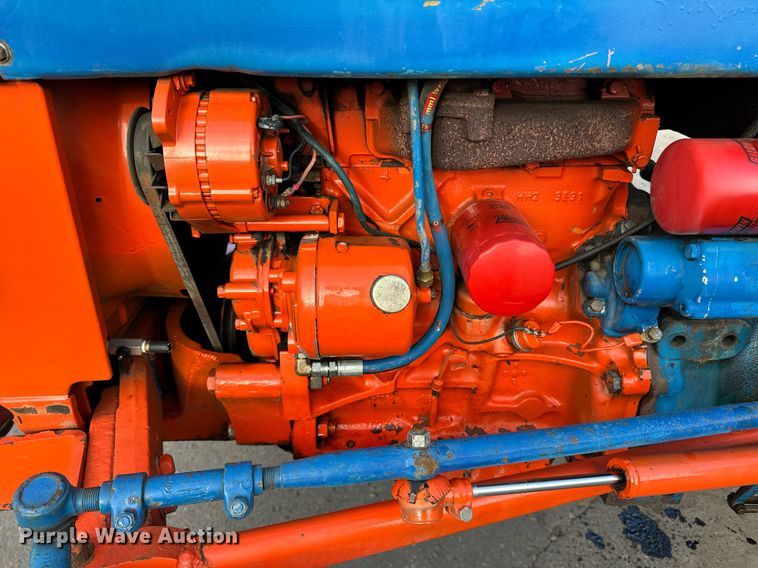 image for item DQ7440 Ford 3130 tractor