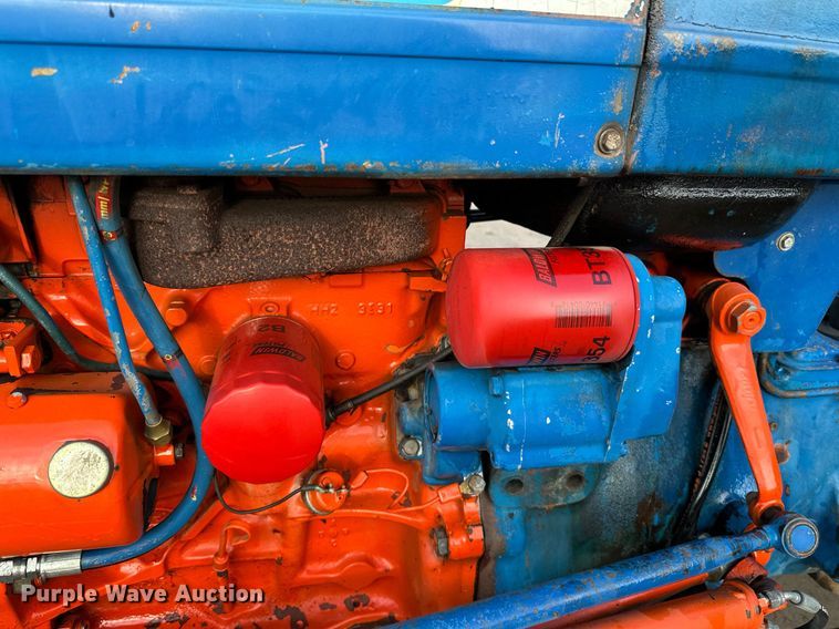 image for item DQ7440 Ford 3130 tractor
