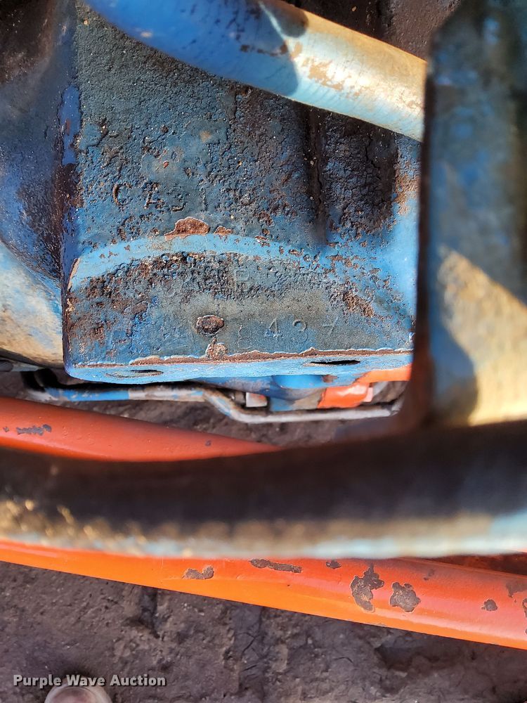 image for item DQ7440 Ford 3130 tractor