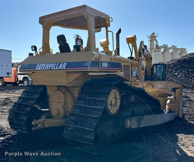 image for item DQ7441 1994 Caterpillar D6H XL dozer