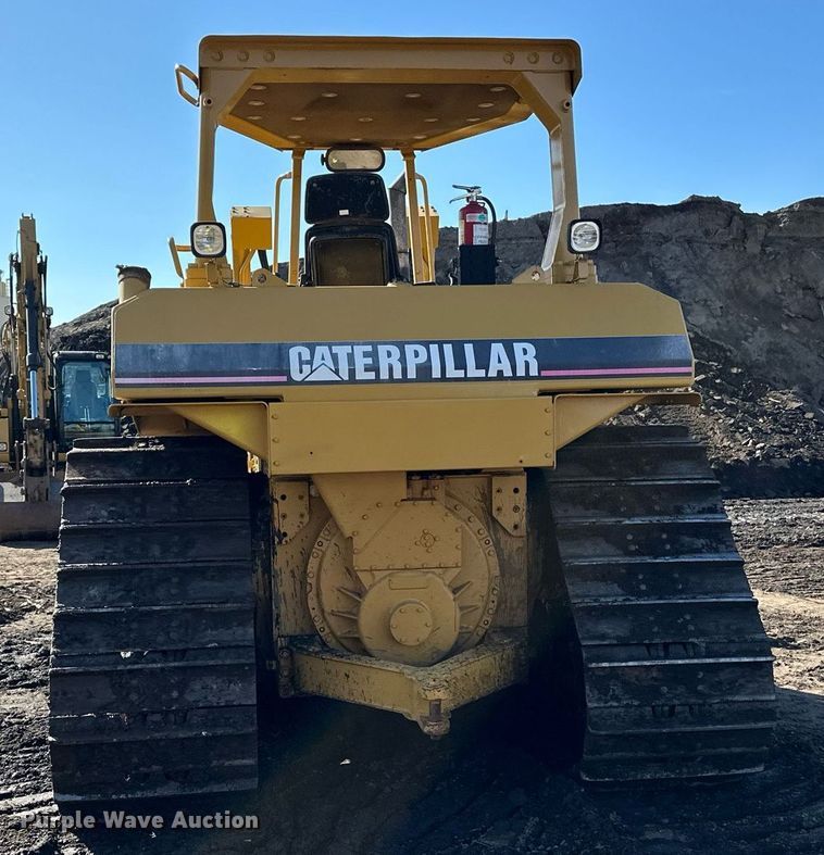 image for item DQ7441 1994 Caterpillar D6H XL dozer