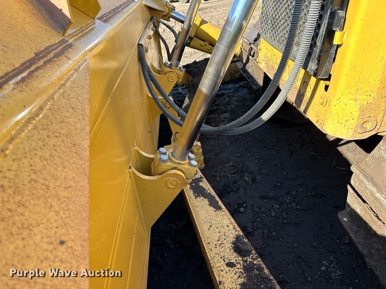 image for item DQ7441 1994 Caterpillar D6H XL dozer
