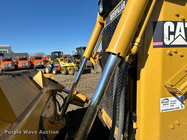 image for item DQ7441 1994 Caterpillar D6H XL dozer