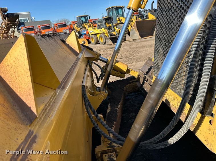 image for item DQ7441 1994 Caterpillar D6H XL dozer