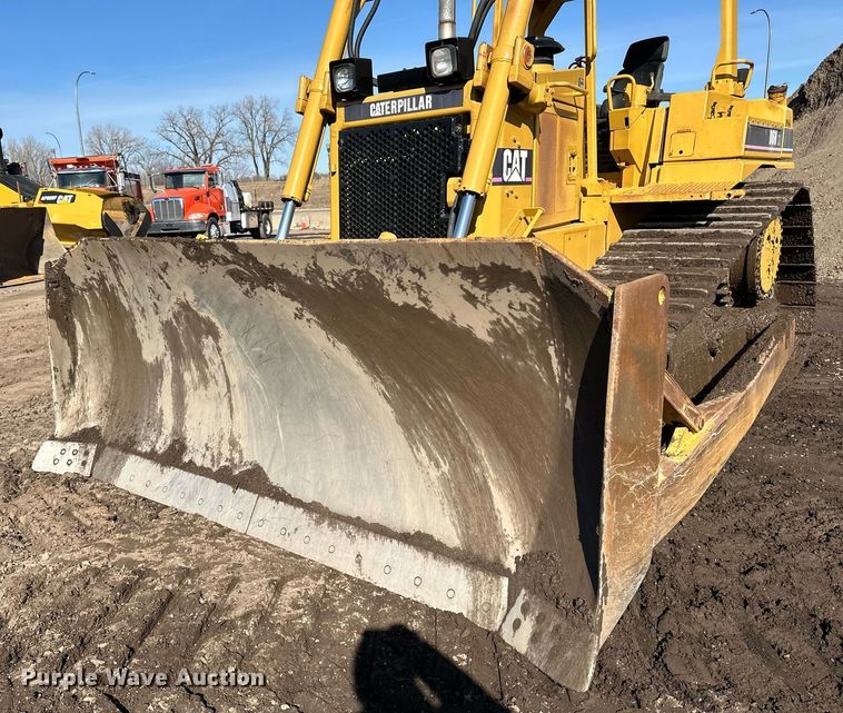 image for item DQ7441 1994 Caterpillar D6H XL dozer