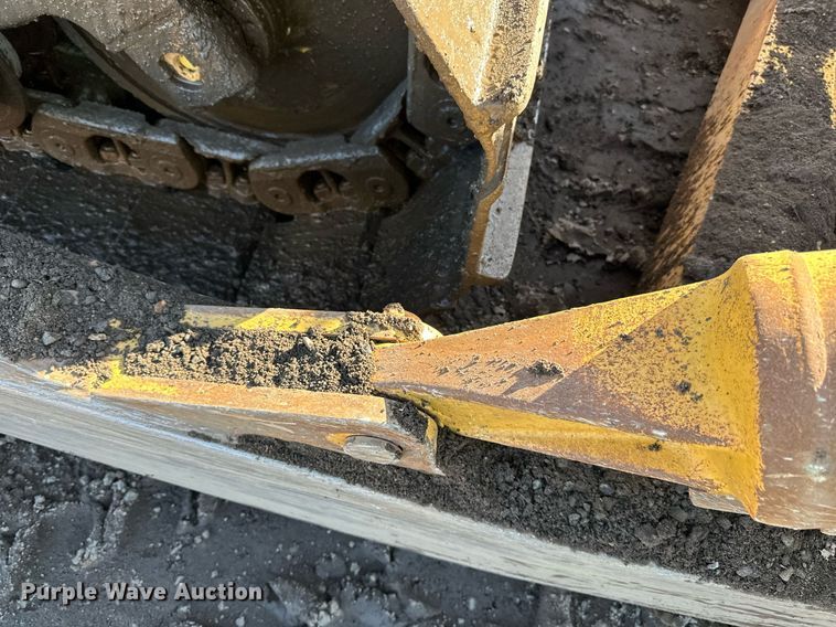 image for item DQ7441 1994 Caterpillar D6H XL dozer