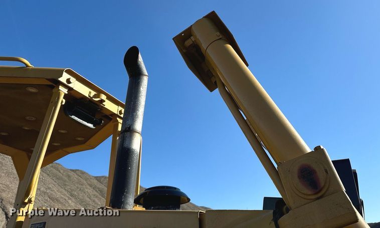 image for item DQ7441 1994 Caterpillar D6H XL dozer