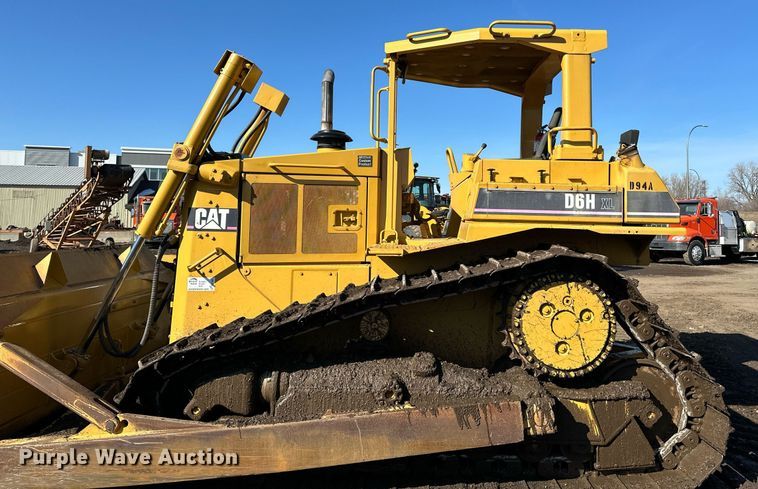 image for item DQ7441 1994 Caterpillar D6H XL dozer