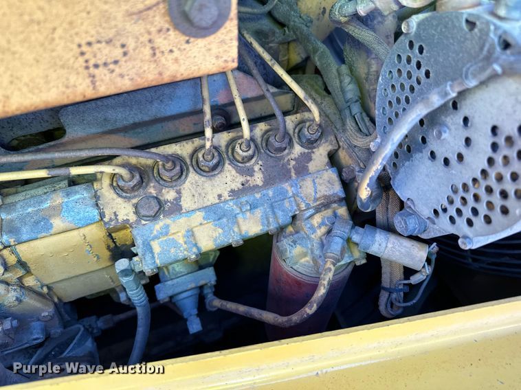 image for item DQ7441 1994 Caterpillar D6H XL dozer