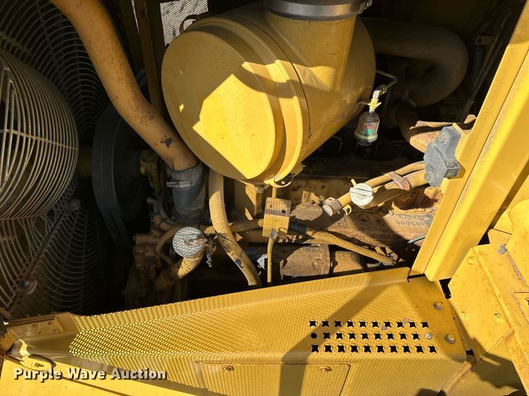 image for item DQ7441 1994 Caterpillar D6H XL dozer