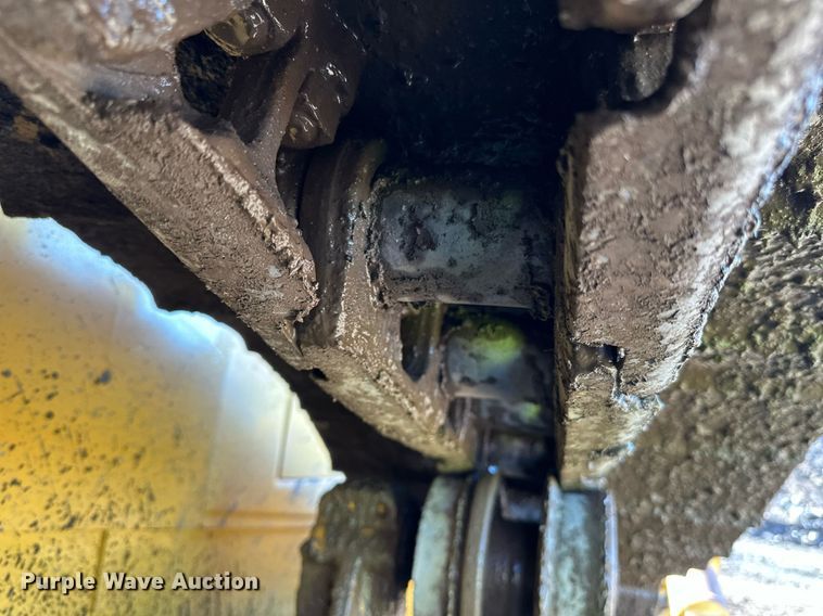 image for item DQ7441 1994 Caterpillar D6H XL dozer