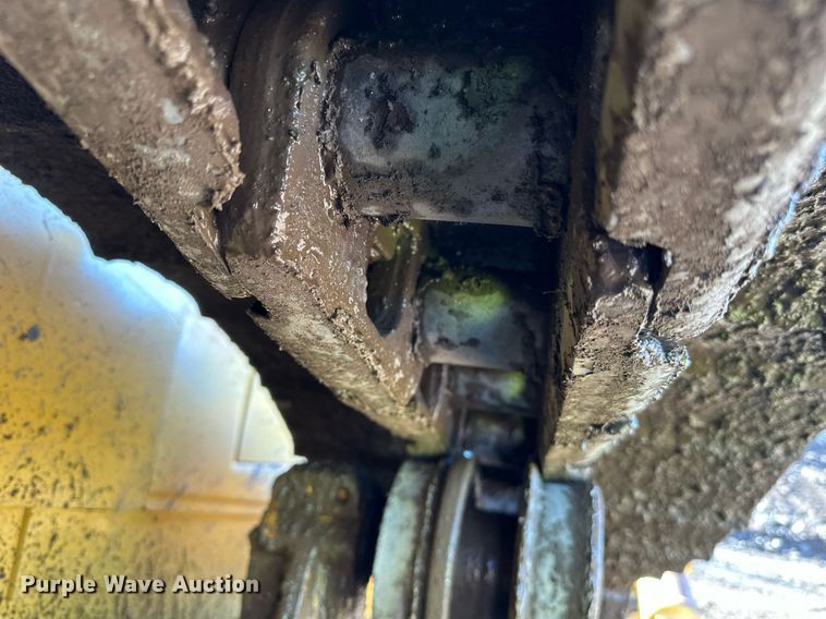 image for item DQ7441 1994 Caterpillar D6H XL dozer