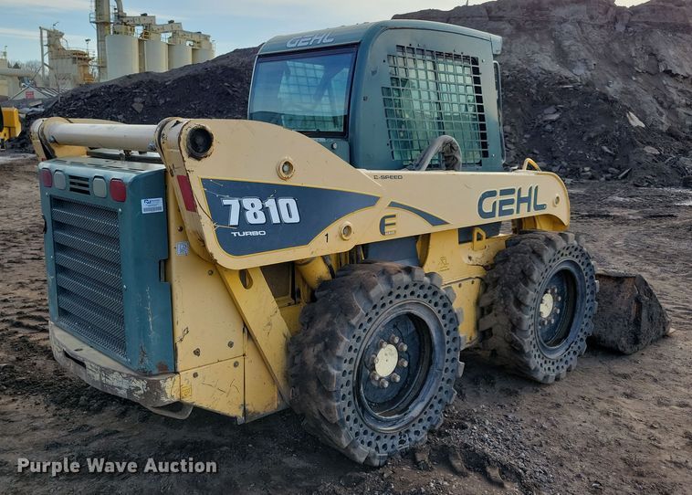 image for item DQ7442 2006 Gehl 7810 skid steer loader
