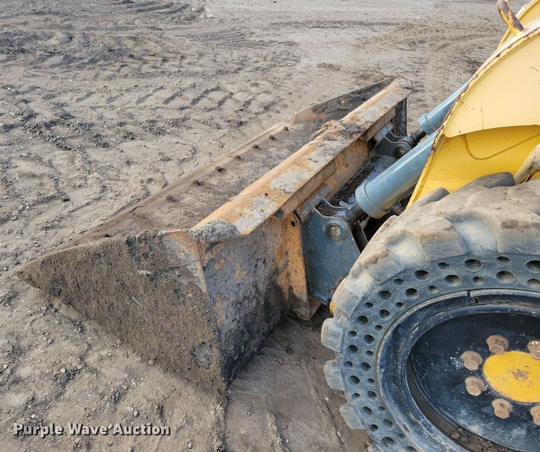 image for item DQ7442 2006 Gehl 7810 skid steer loader