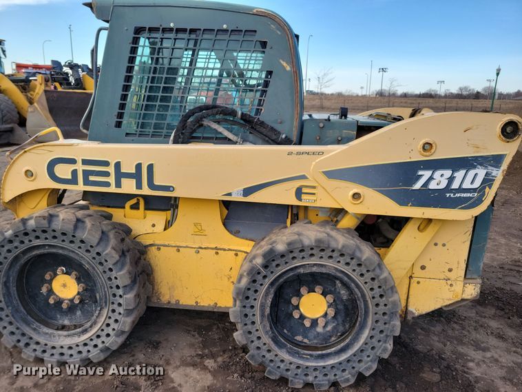 image for item DQ7442 2006 Gehl 7810 skid steer loader