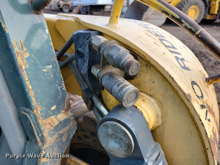 image for item DQ7442 2006 Gehl 7810 skid steer loader