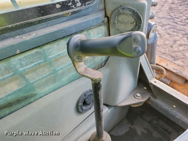 image for item DQ7442 2006 Gehl 7810 skid steer loader