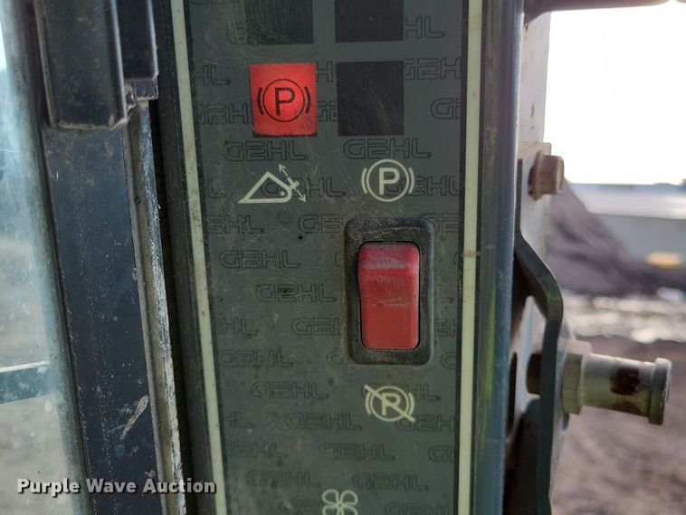 image for item DQ7442 2006 Gehl 7810 skid steer loader