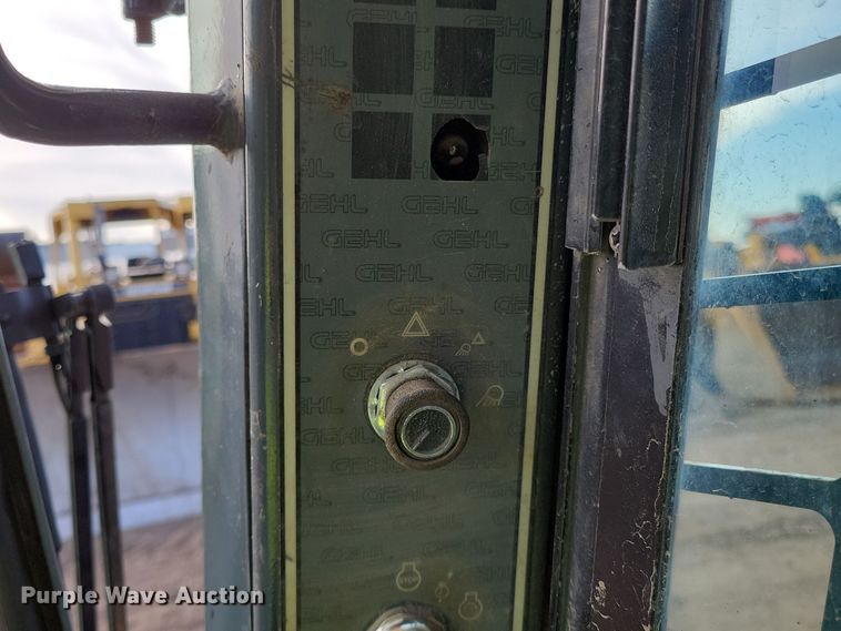 image for item DQ7442 2006 Gehl 7810 skid steer loader