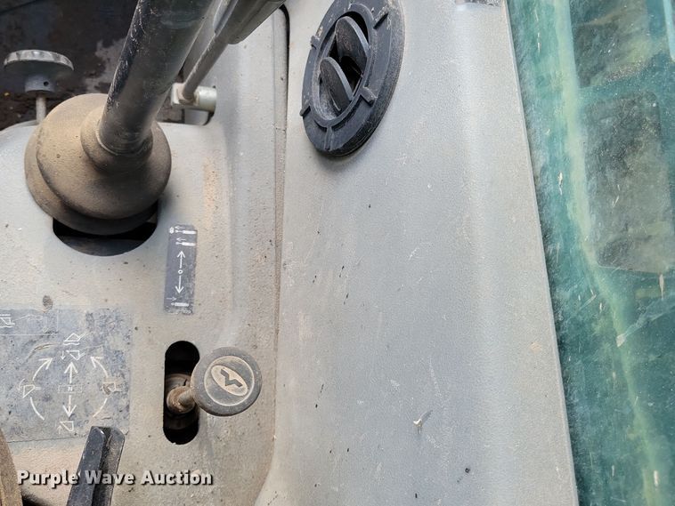 image for item DQ7442 2006 Gehl 7810 skid steer loader