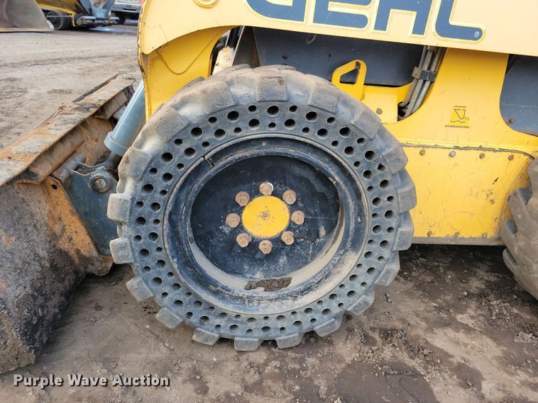 image for item DQ7442 2006 Gehl 7810 skid steer loader