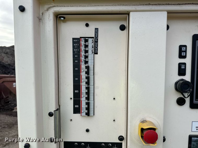 image for item DQ7444 2018 Caterpillar QX60 generator