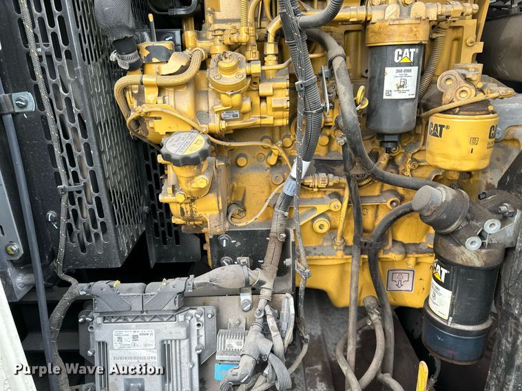image for item DQ7444 2018 Caterpillar QX60 generator