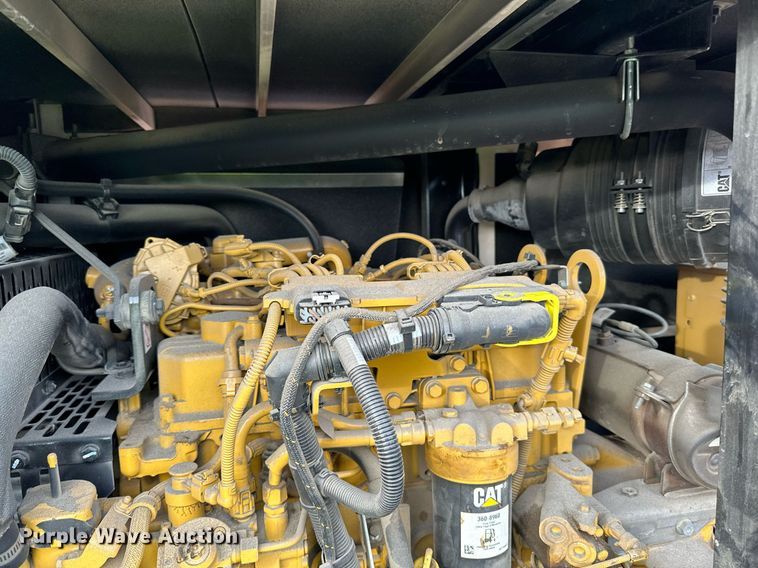 image for item DQ7444 2018 Caterpillar QX60 generator