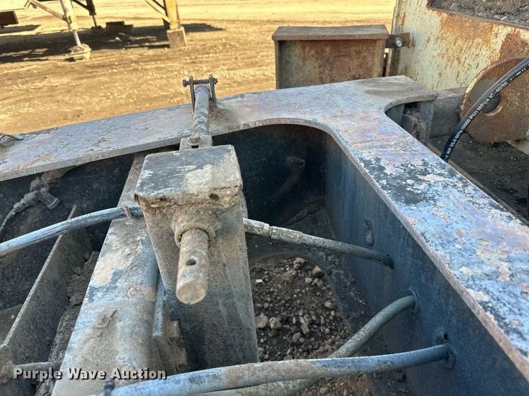 image for item DQ7445 2015 Lippmann  30X62 jaw crusher